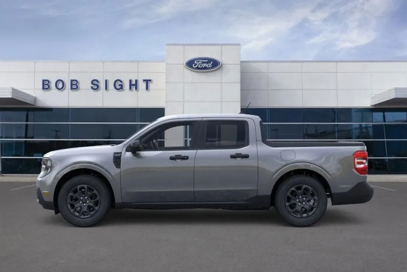 2025 Ford Maverick XLT photo 1