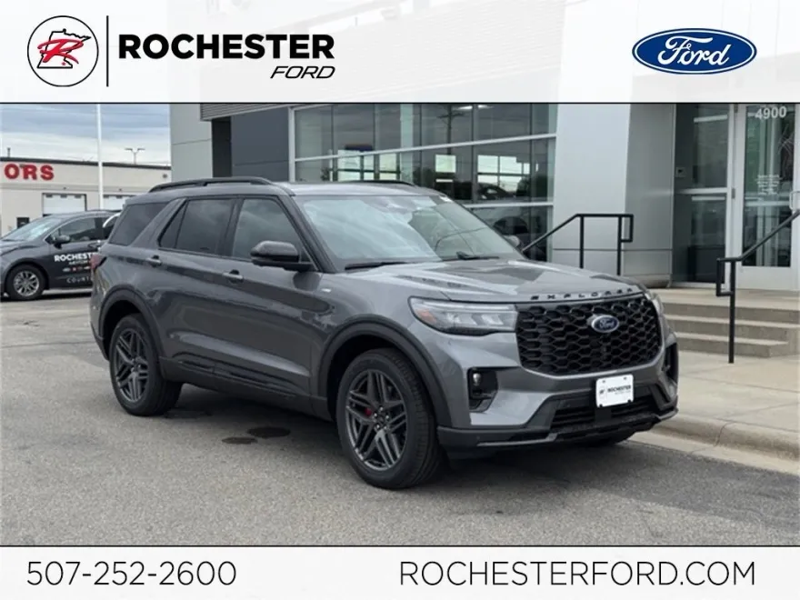 2025 Ford Explorer ST-Line photo 1