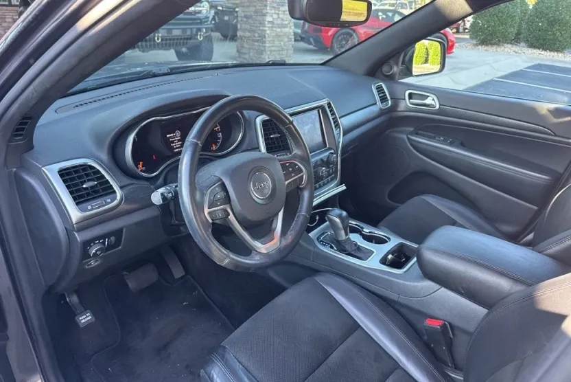 2018 Jeep Grand Cherokee Altitude photo 1