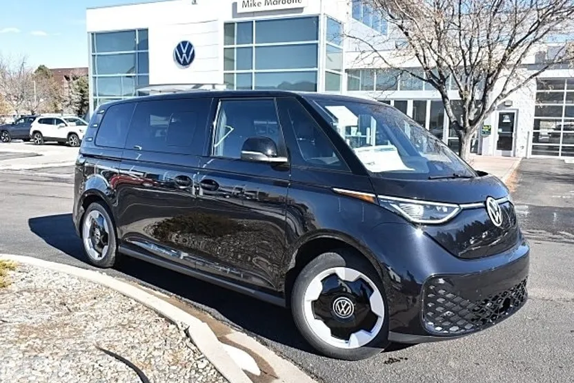 2025 Volkswagen ID. Buzz Pro S photo 1
