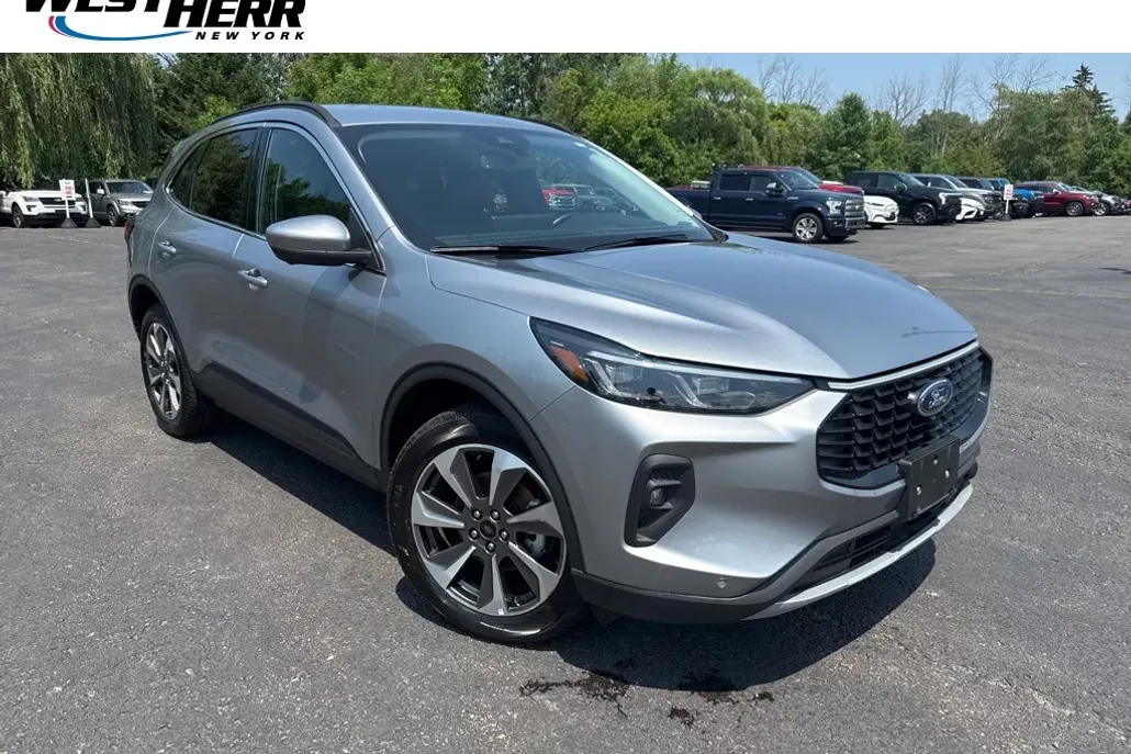 2024 Ford Escape Platinum photo 1