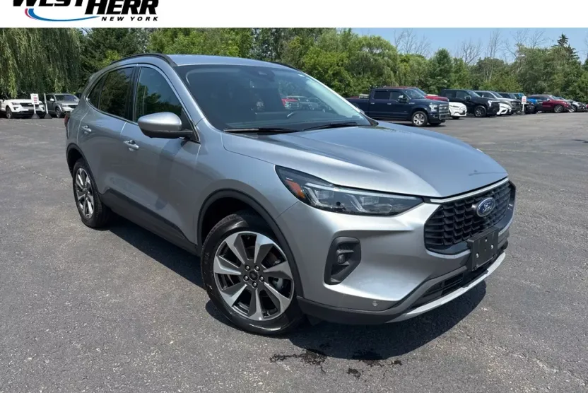 2024 Ford Escape Platinum photo 1