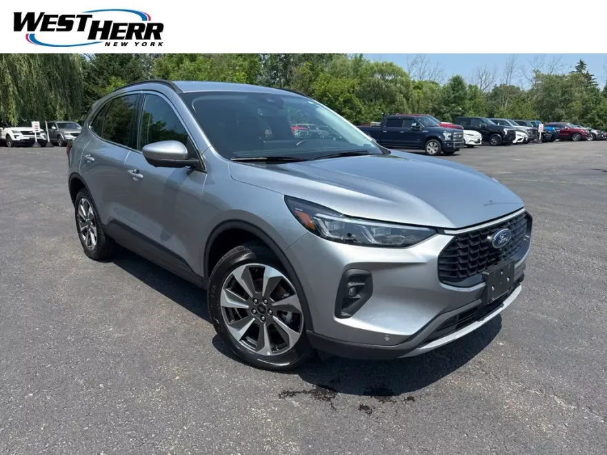 2024 Ford Escape Platinum photo 1