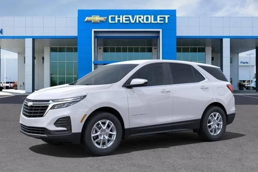 2024 Chevrolet Equinox LT photo 1