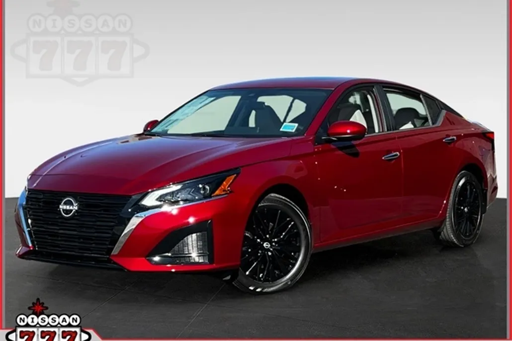 2025 Nissan Altima 2.5 SV photo 1