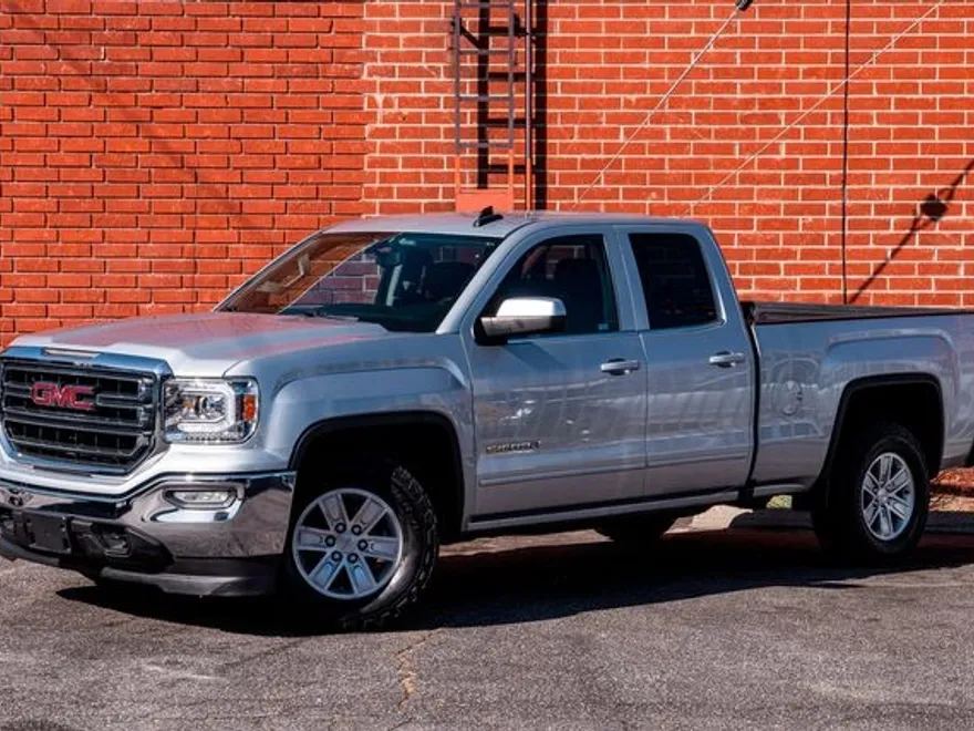 2017 Gmc Sierra 1500 SLE photo 1