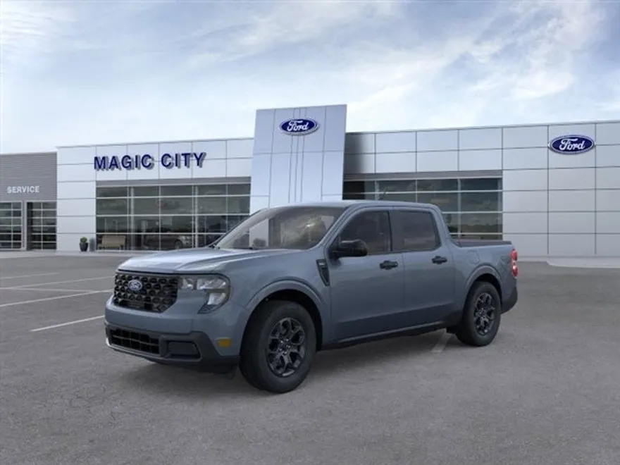 2025 Ford Maverick XLT photo 1