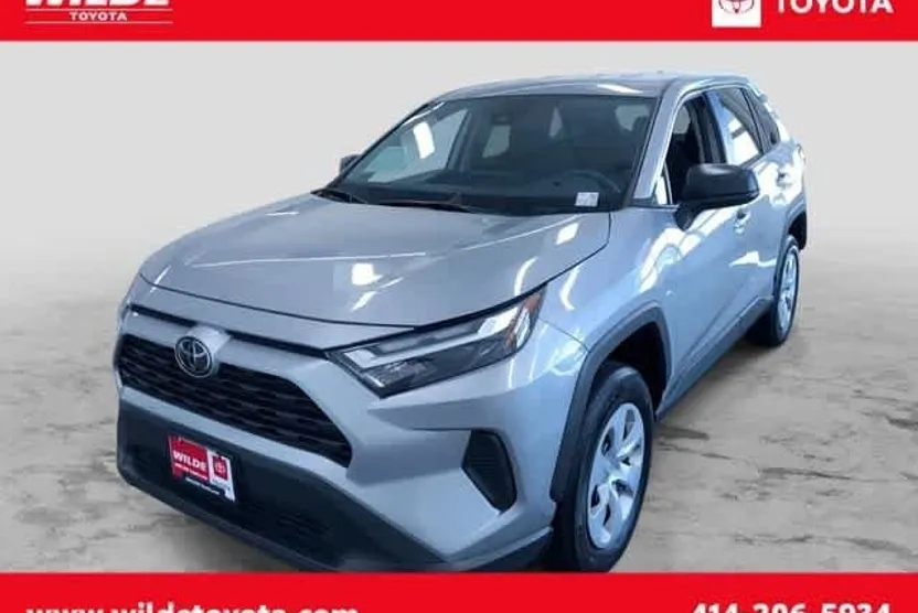 2024 Toyota RAV4 LE photo 1