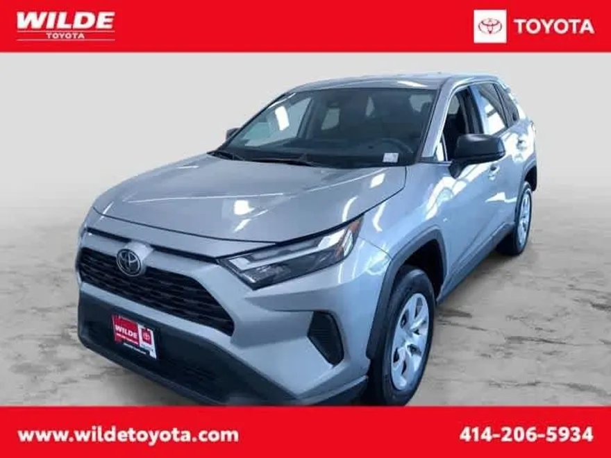 2024 Toyota RAV4 LE photo 1