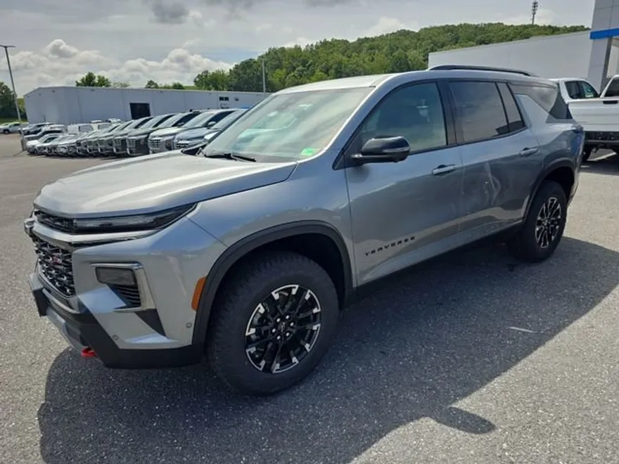 2026 Chevrolet Traverse Z71 photo 1
