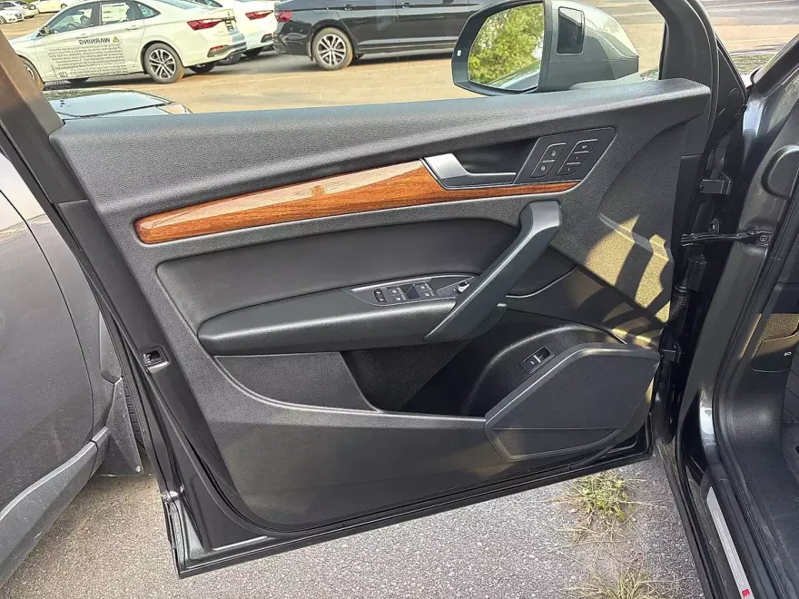 2023 Audi Q5 S line Premium 45 TFSI photo 1