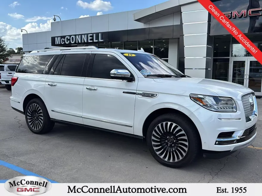 2019 Lincoln Navigator Black Label photo 1