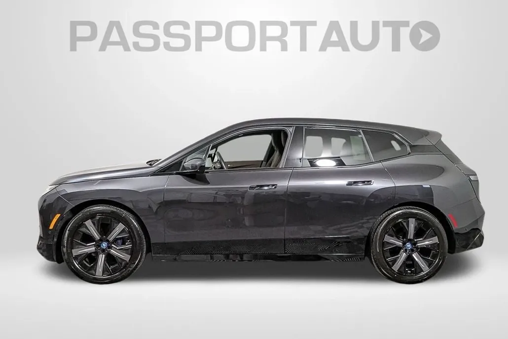 2025 Bmw iX photo 1
