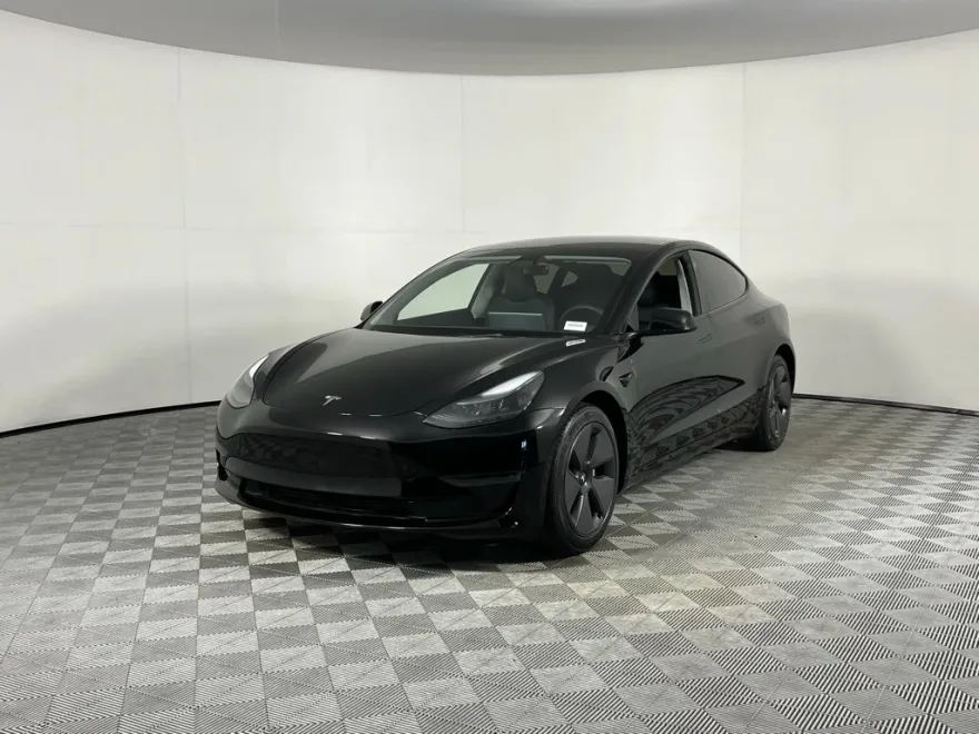 2023 Tesla Model 3 photo 1
