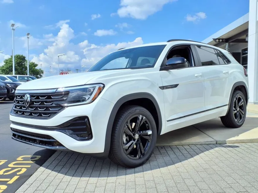 2025 Volkswagen Atlas Cross Sport SEL R-Line photo 1