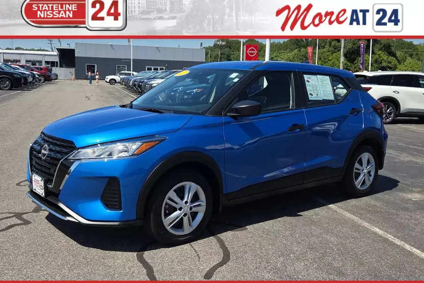 2025 Nissan Kicks Play S photo 1