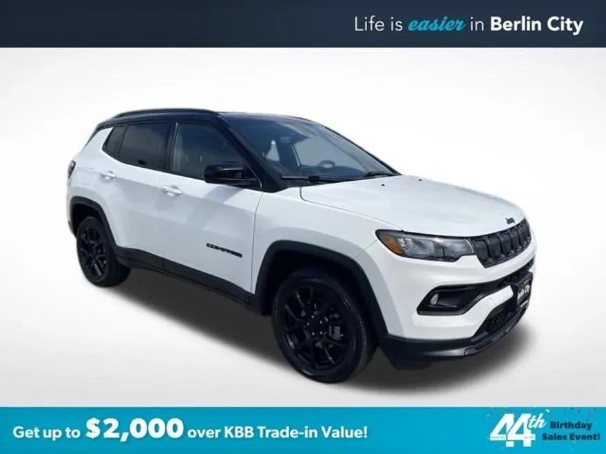 2022 Jeep Compass Altitude photo 1