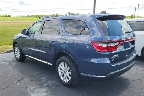 2021 Dodge Durango SXT photo 3