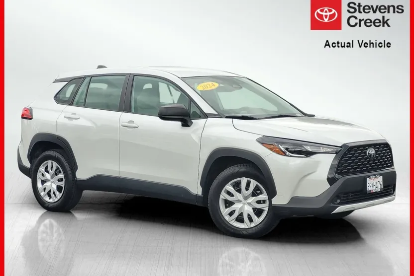 2024 Toyota Corolla Cross L photo 1