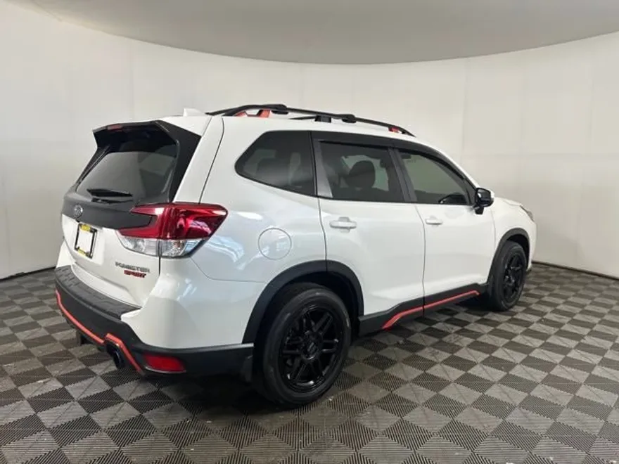 2022 Subaru Forester Sport photo 1