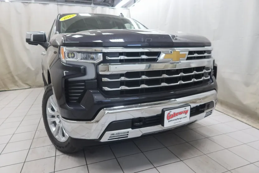 2023 Chevrolet Silverado 1500 LTZ photo 1