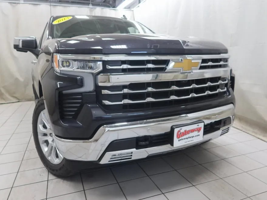 2023 Chevrolet Silverado 1500 LTZ photo 1