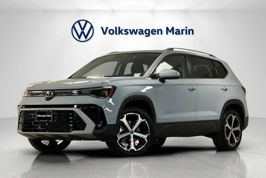 2025 Volkswagen Taos SEL photo 1