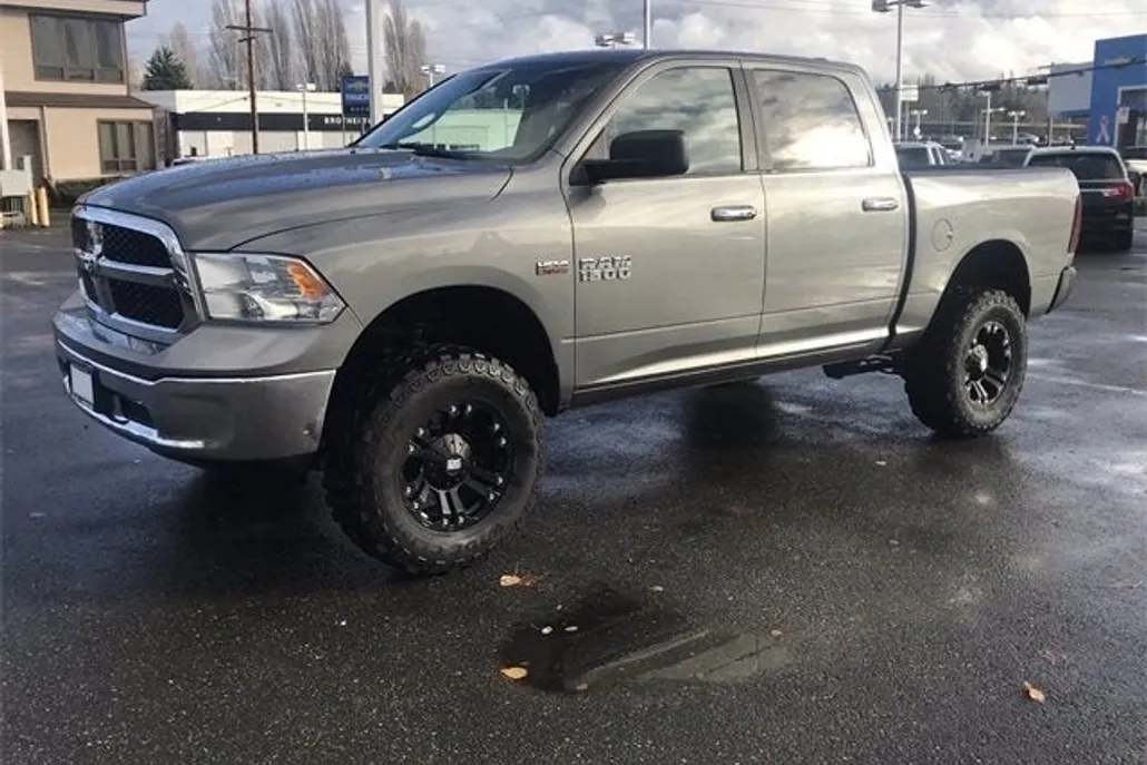 2013 Ram 1500 SLT photo 1