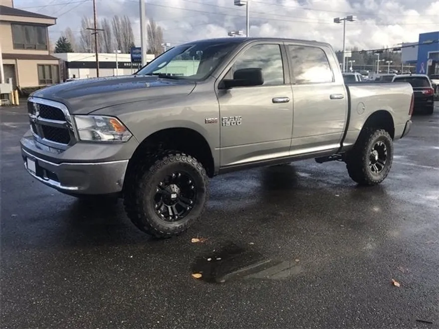 2013 Ram 1500 SLT photo 1