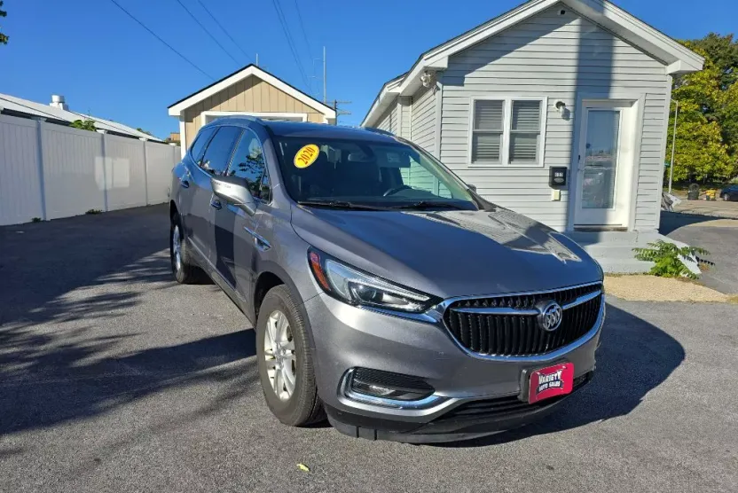 2020 Buick Enclave Essence photo 1