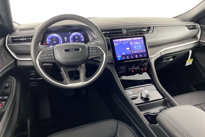 2025 Jeep Grand Cherokee Limited photo 1