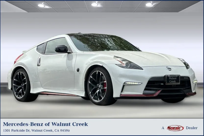 2019 Nissan 370Z Nismo photo 1