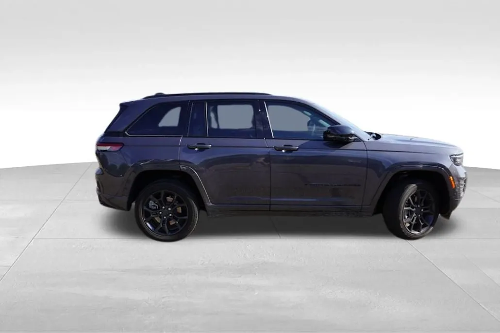 2023 Jeep Grand Cherokee 4xe photo 1
