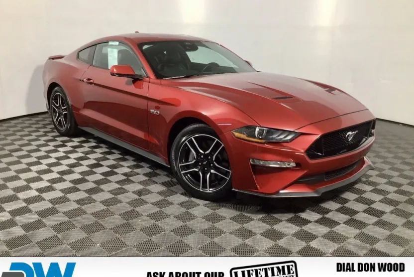 2021 Ford Mustang GT photo 1