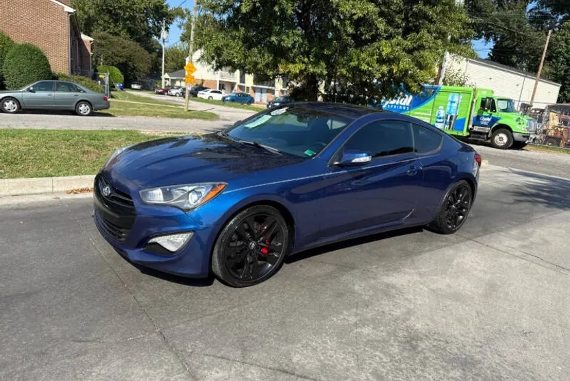 2015 Hyundai Genesis Coupe 3.8 R-Spec photo 1
