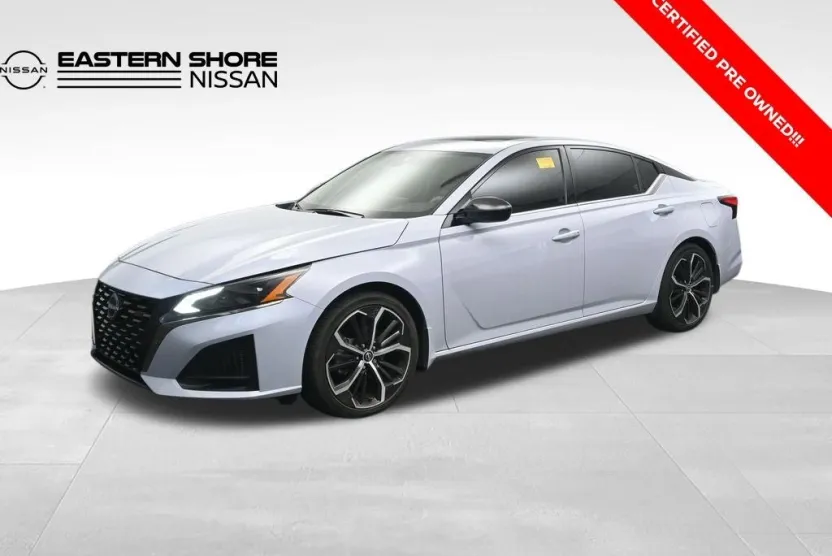 2024 Nissan Altima 2.5 SR photo 1
