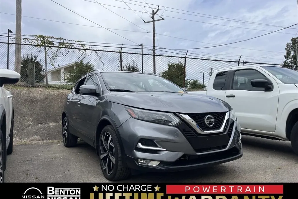 2022 Nissan Rogue Sport SL photo 1