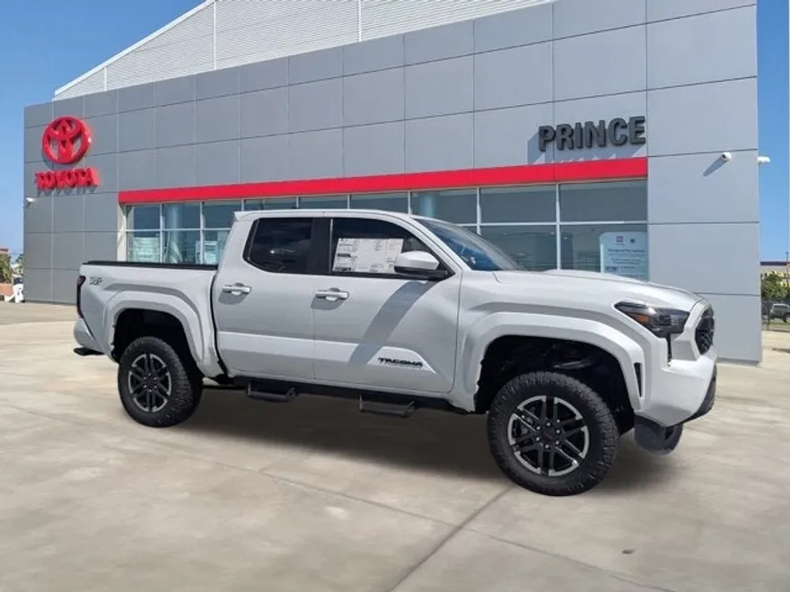 2025 Toyota Tacoma 4x4 TRD Sport photo 1