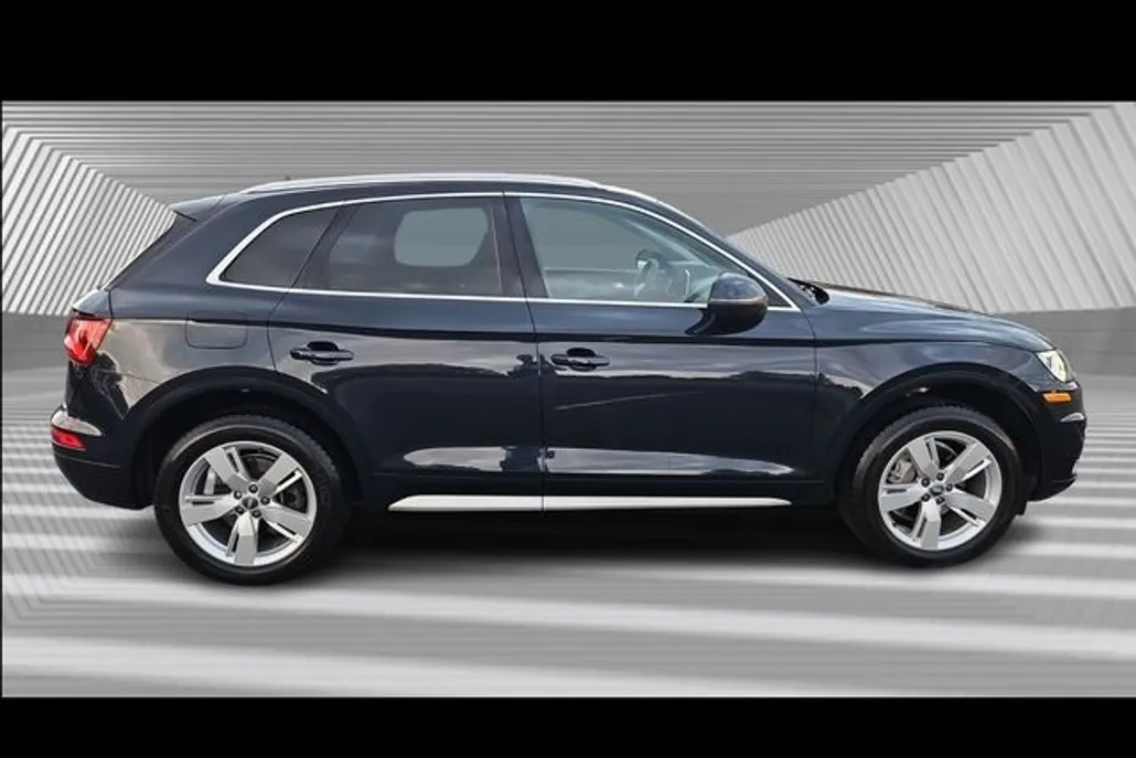 2018 Audi Q5 2.0T Premium Plus photo 1