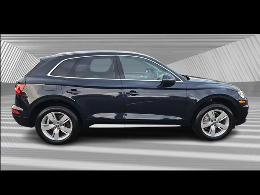 2018 Audi Q5 2.0T Premium Plus photo 1