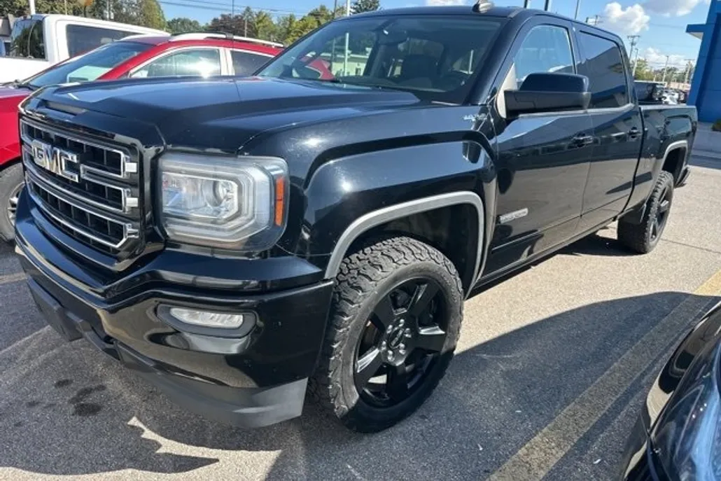 2017 Gmc Sierra 1500 SLE photo 1