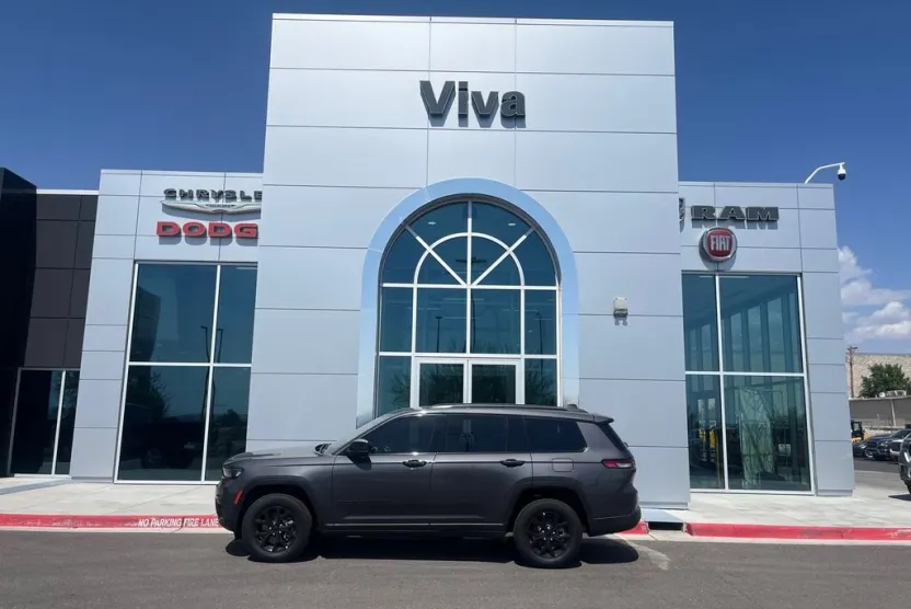 2025 Jeep Grand Cherokee Altitude X photo 1