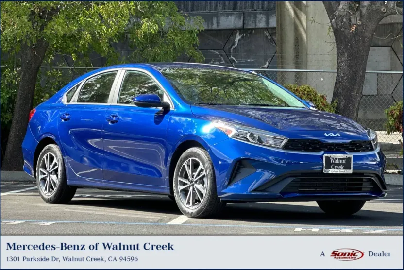 2022 Kia Forte LXS photo 1