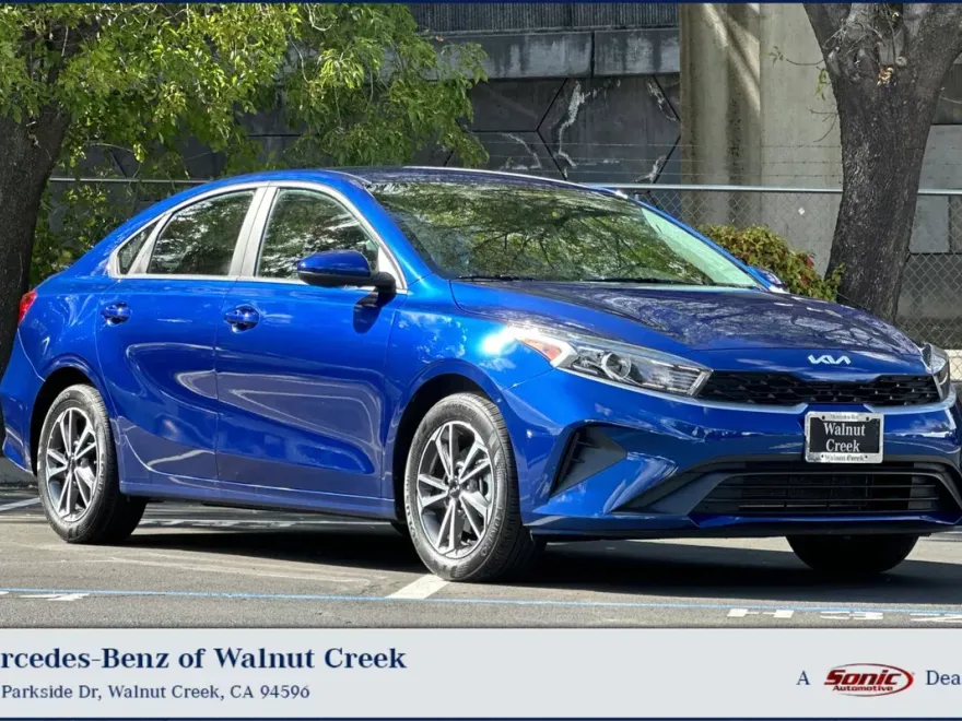 2022 Kia Forte LXS photo 1