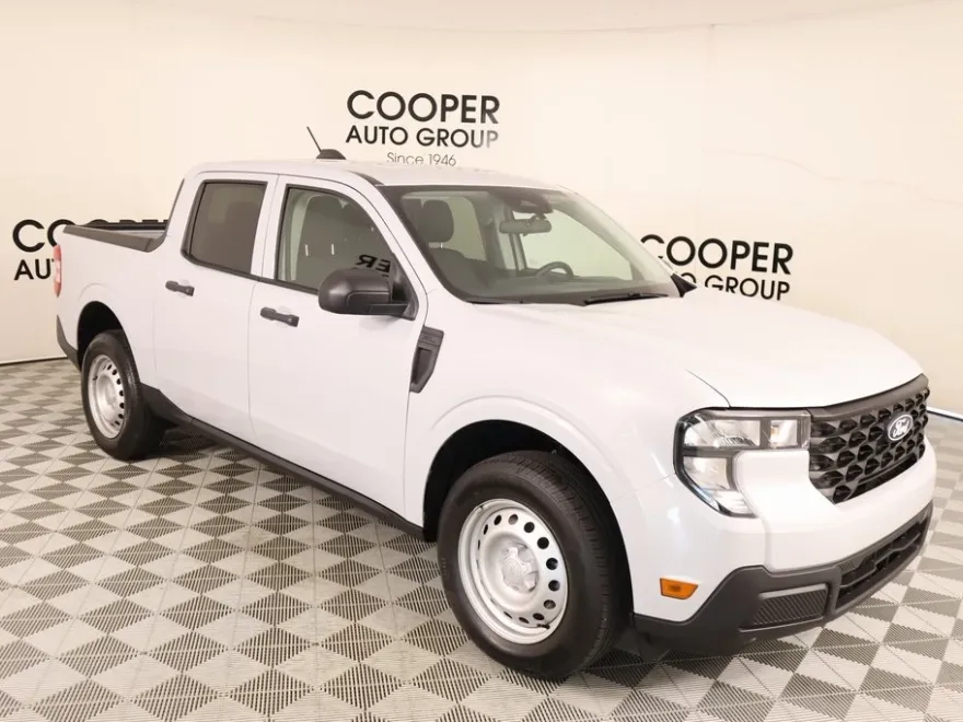 2025 Ford Maverick XL photo 1