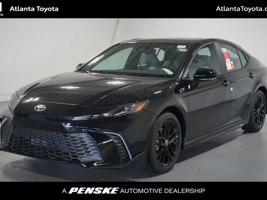 2026 Toyota Camry SE photo 1