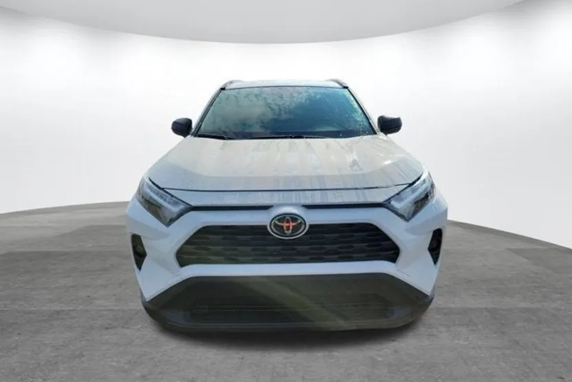 2025 Toyota RAV4 Hybrid LE photo 1