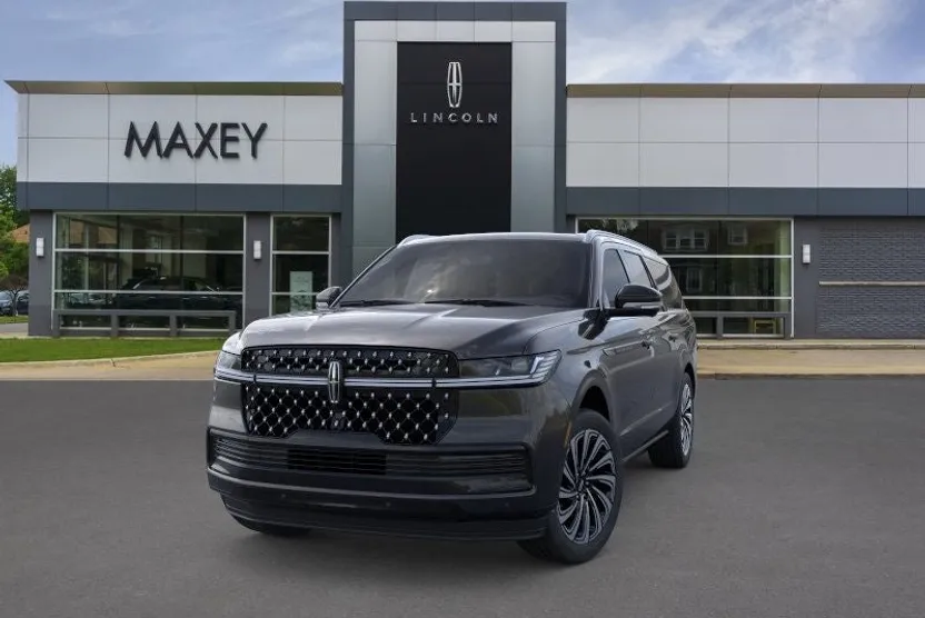 2025 Lincoln Navigator Black Label photo 1