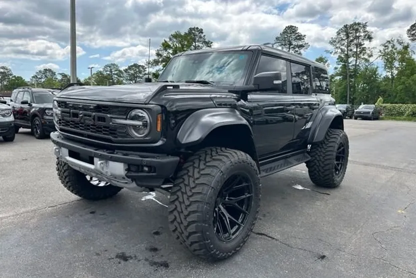 2025 Ford Bronco Raptor photo 1