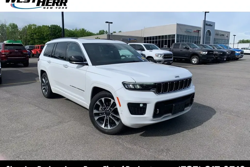 2022 Jeep Grand Cherokee Overland photo 1